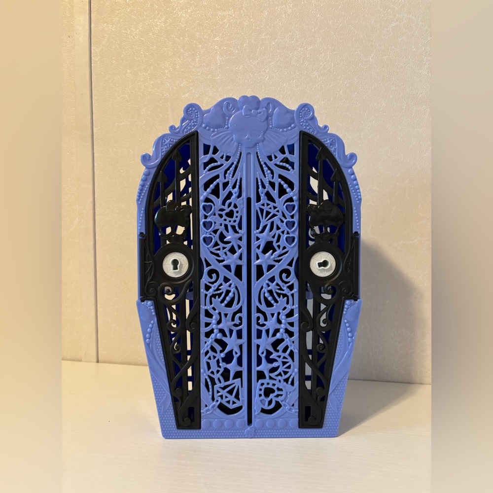 Monster High | Blue and Black Gothic Gate Coffins